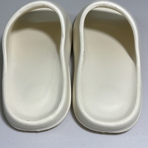 Cloud Cushion Shoes Off White Size 7 NWT - Picture 4 of 9